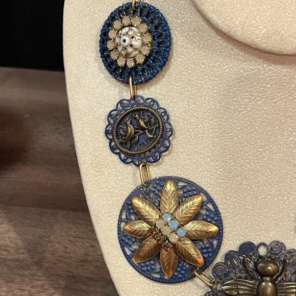 Lenora Dame Bejeweled Vintage Inspired Bib Necklace with Bee and Flowers - Picture 3 of 7